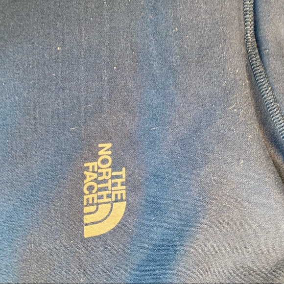 The north face blue hoodie pullover large
Some piling - Picture 2 of 7